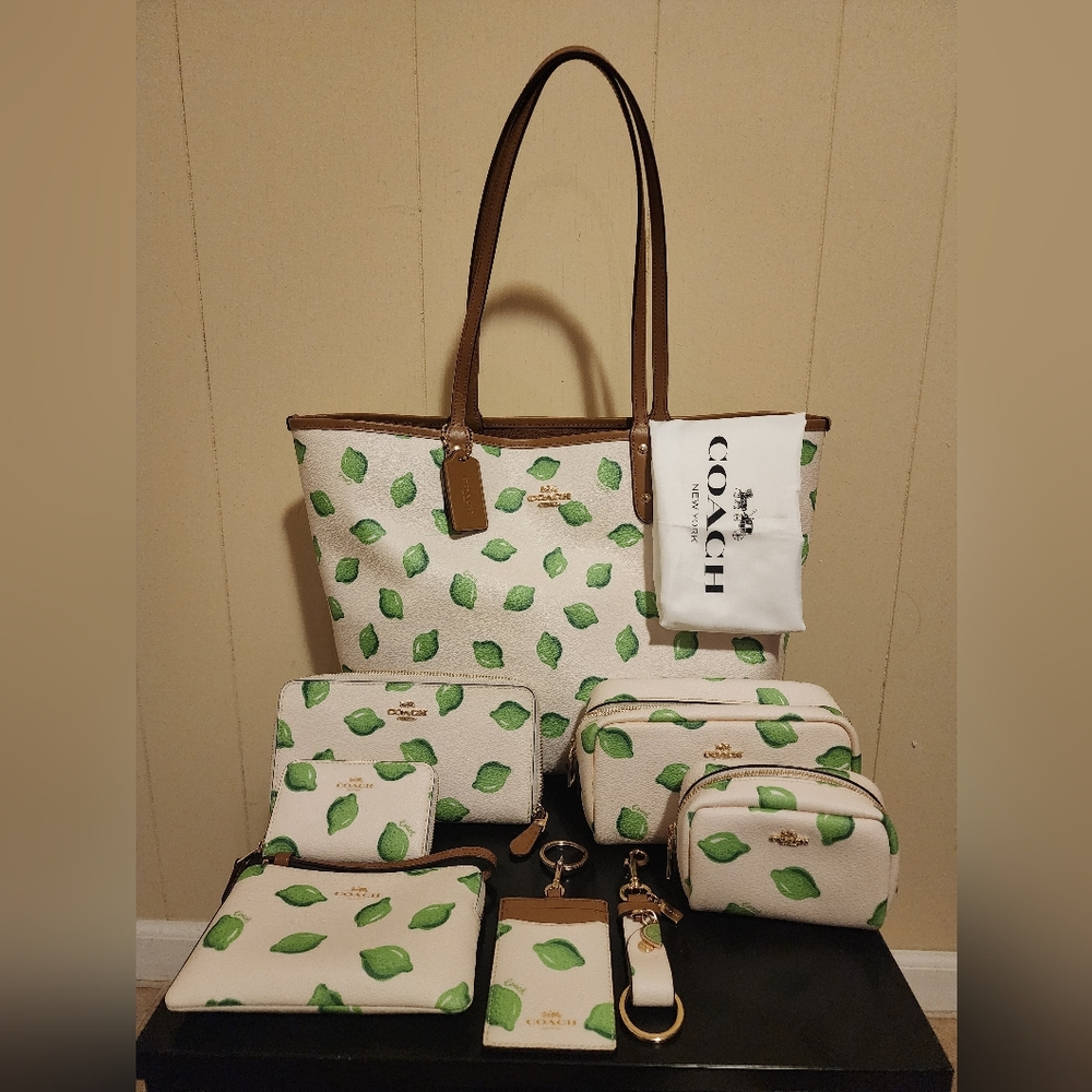 Rare Coach Lime Print 8 Piece Set